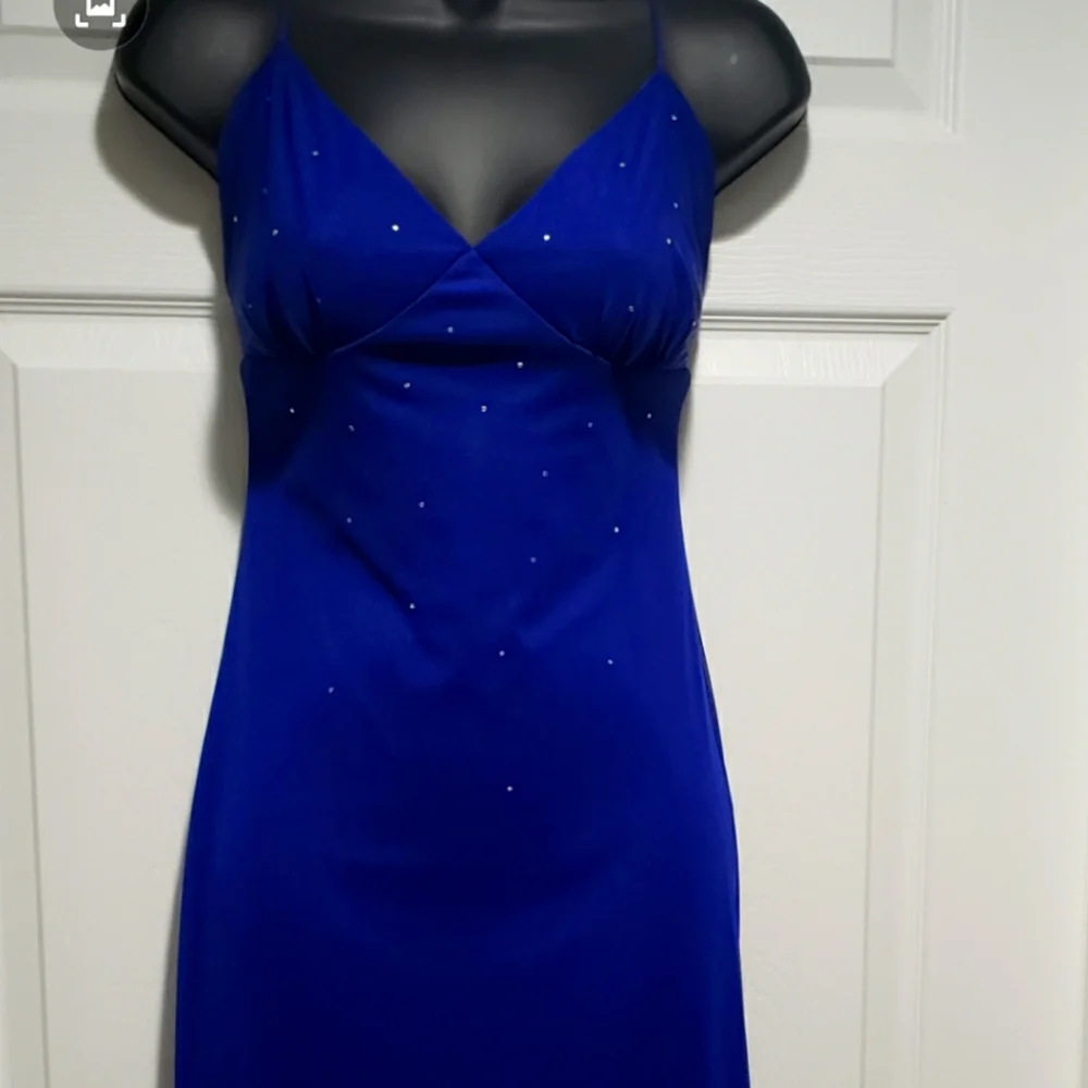 PROM/EVENING DRESS - Picture 1 of 4